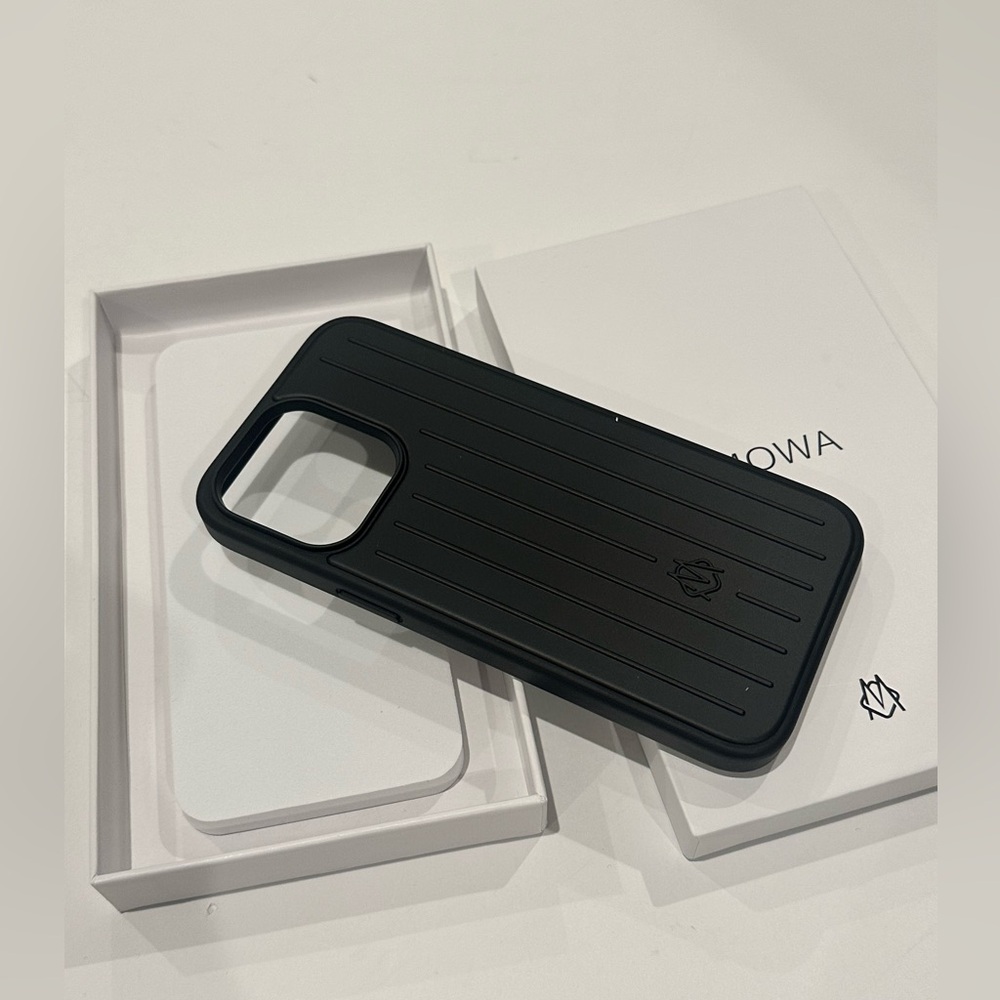 Rimowa iphone case compatible for iPhone 14 ProMax - Picture 5 of 8